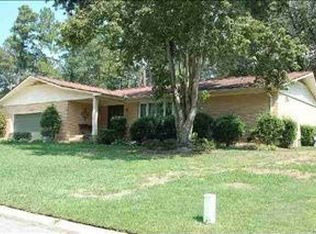 1204 Briarcliff Rd, Warner Robins, GA 31088