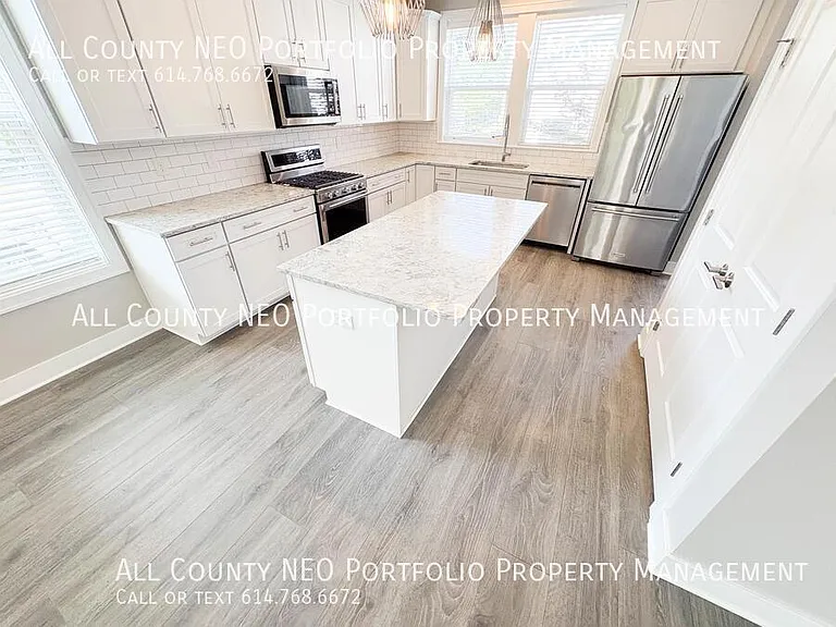 1383 N Grant Ave — Photo 9