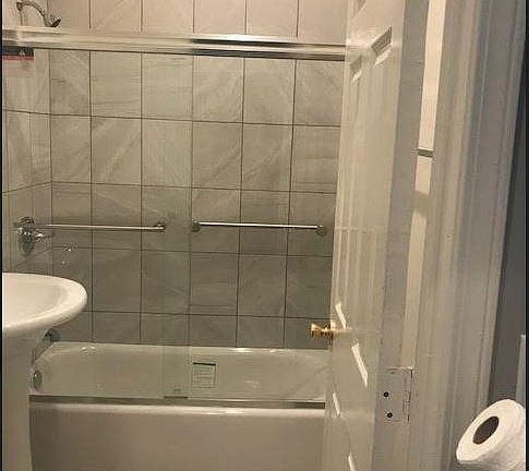 3rd image of 3106 James M Wood Blvd APT 205
