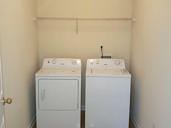 4th image of 63 Canterbury Dr