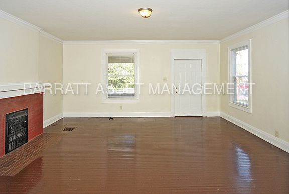 3rd image of 3949 N College Ave