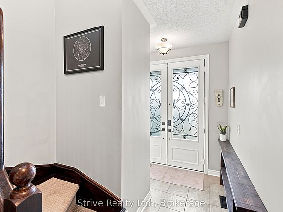 4th image of 28 Woolacott Ln