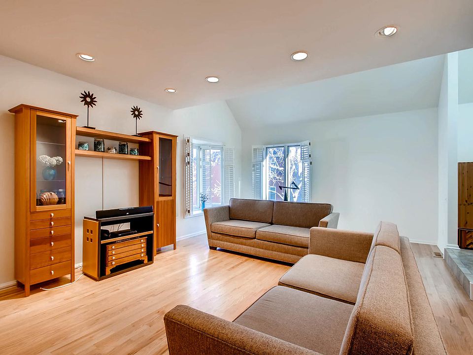 1st image of 999 N Emerson St APT 7