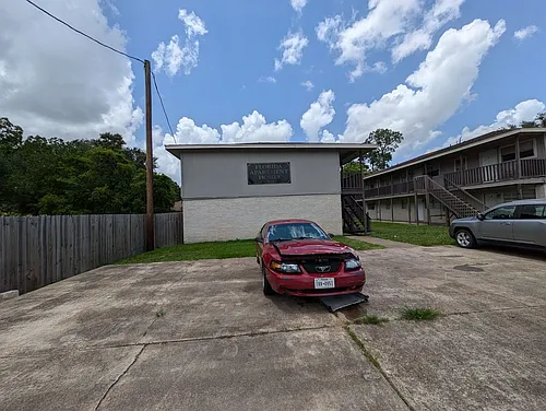 650 W Florida Ave Photo 1