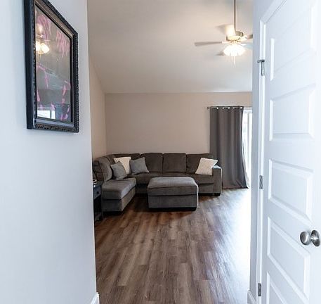 5th image of 7034 White Pine Avenue