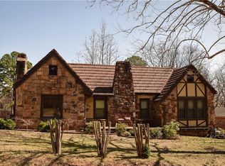 314 N 10th St, Van Buren, AR 72956