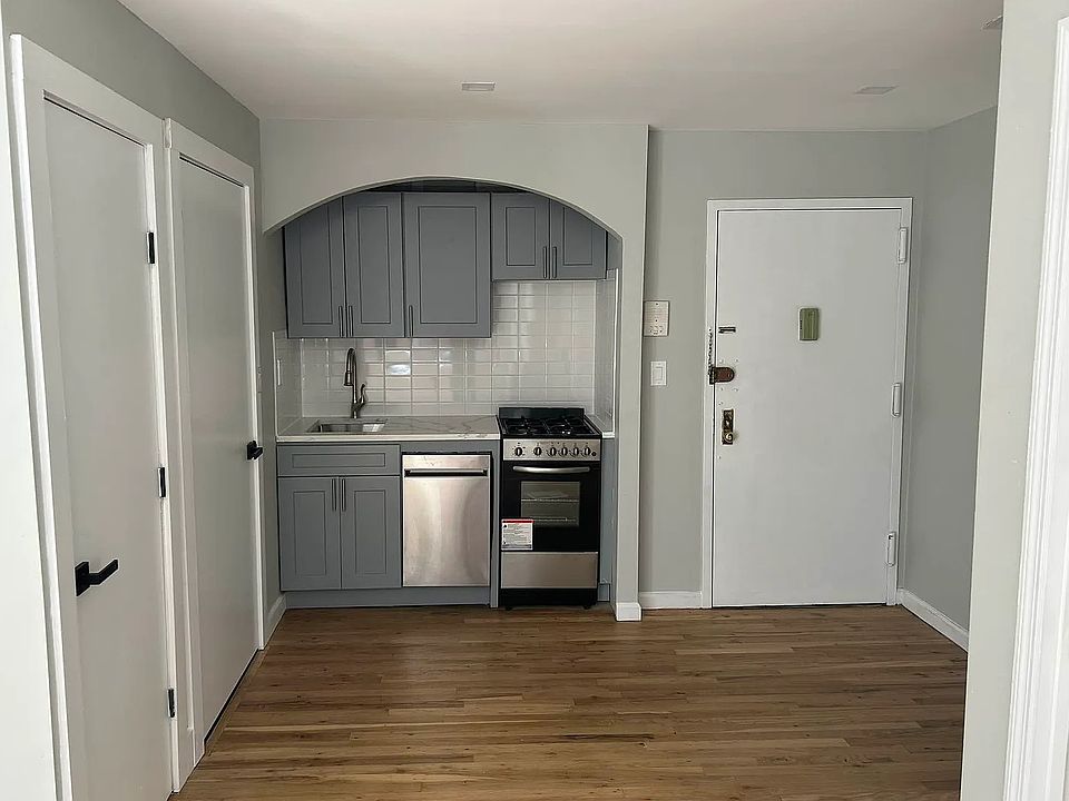 1st image of 26 Clinton St APT 4A