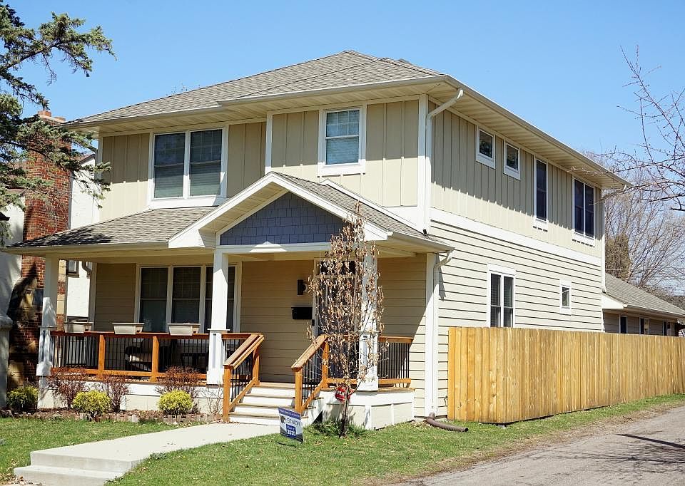 1st image of 2079 Stanford Ave