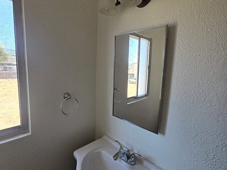 2420 Butler Ave #6 — Photo 12
