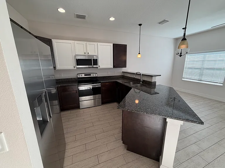 2110 Penny Ln — Photo 1