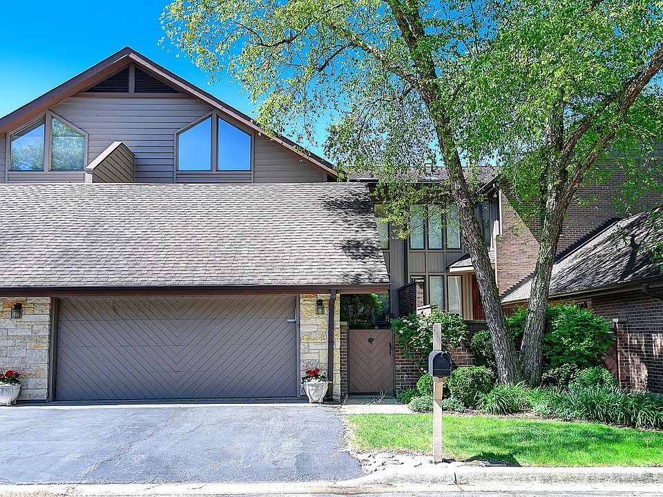 1st image of 1202 Hawthorne Ln