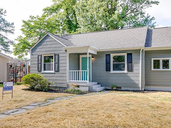 3rd image of 605 Fourqurean Ln