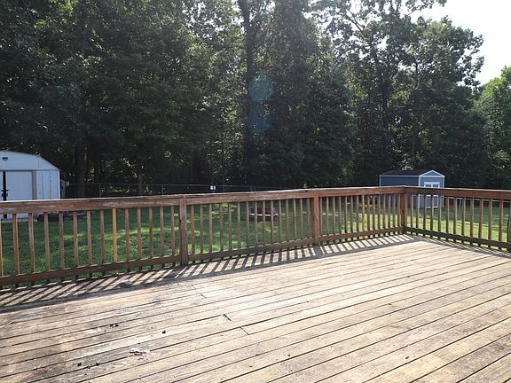 5th image of 600 Woodhaven Dr