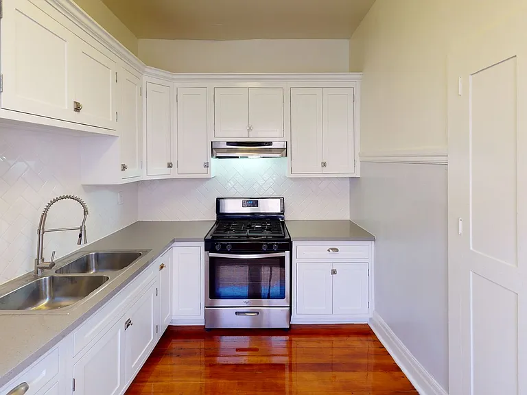 Jensen's Recreation Center Apartments — Photo 11