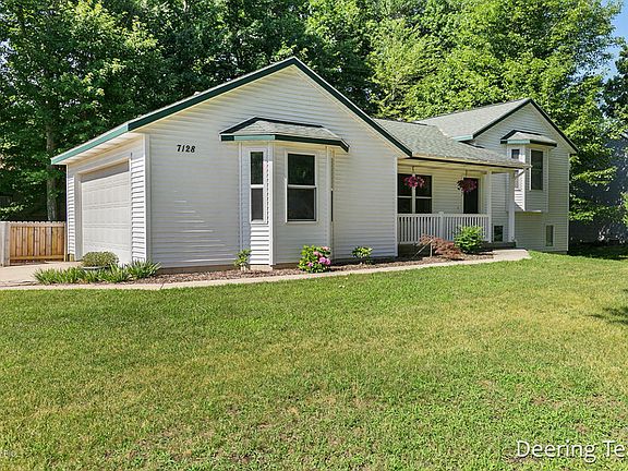 3rd image of 7128 Pine Valley Dr