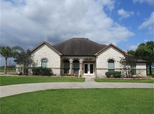 1005 Ward St, Louise, TX 77455