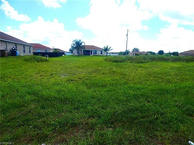 1st image of 506 NE Juanita Ct