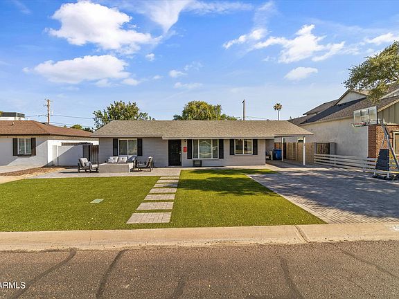 2nd image of 4907 E INDIANOLA Avenue