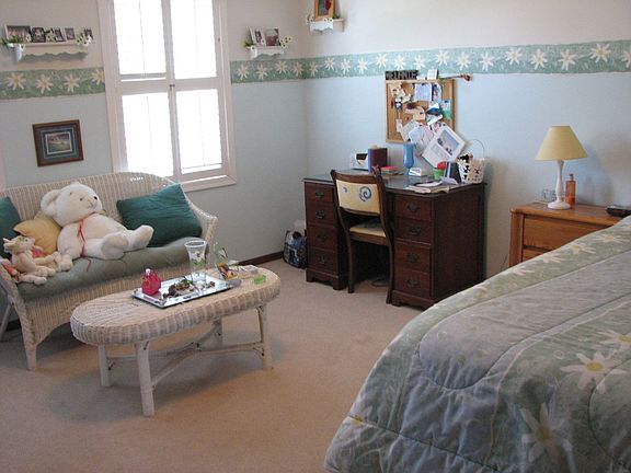 Bedroom #2 w/walkin