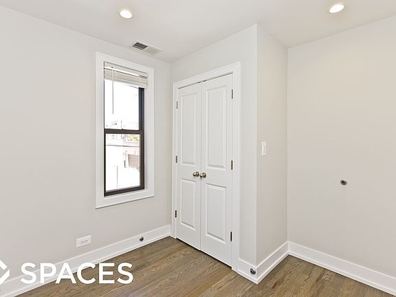 3rd image of 2315 N Southport Ave #Ch2a