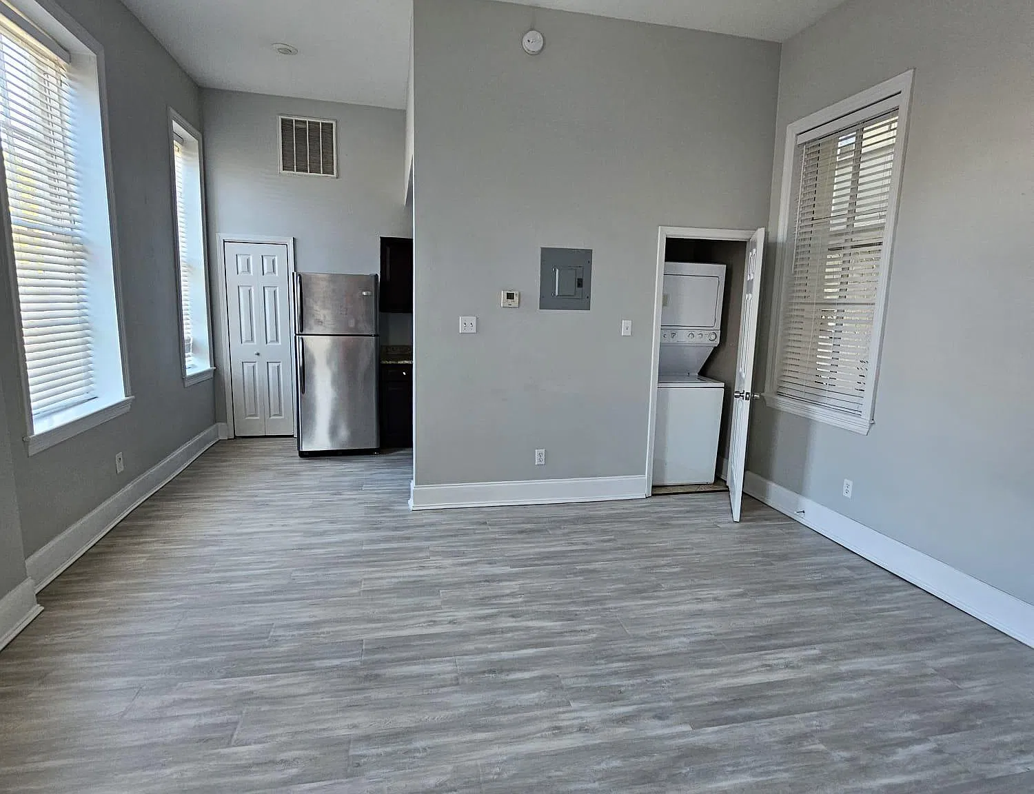 1215 Josephine St — Photo 2