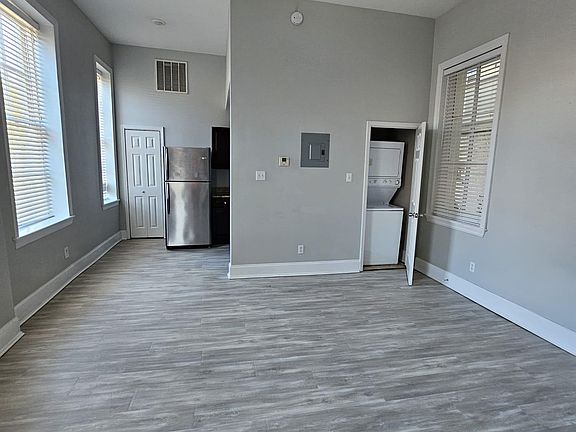 2nd image of 1215 Josephine St #14