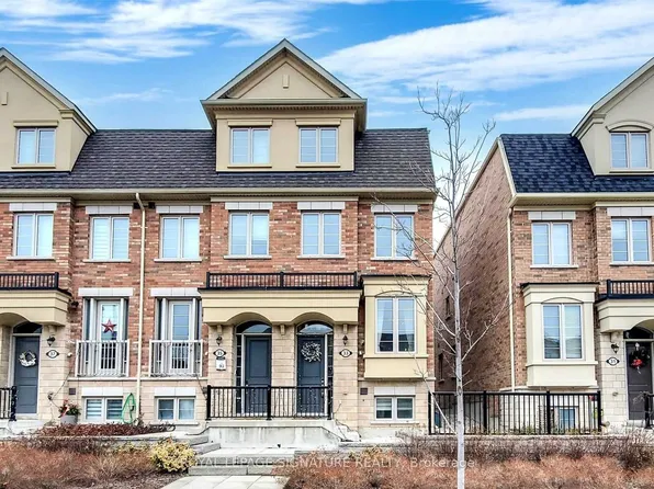 33 Edward Horton Cres, Toronto, ON M8Z 0E7