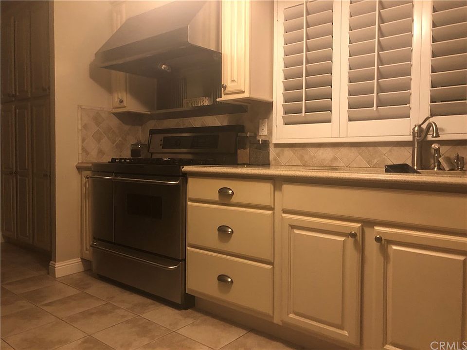 2nd image of 373 N Fern St