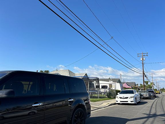 5th image of 10922-10924 Berry Ave