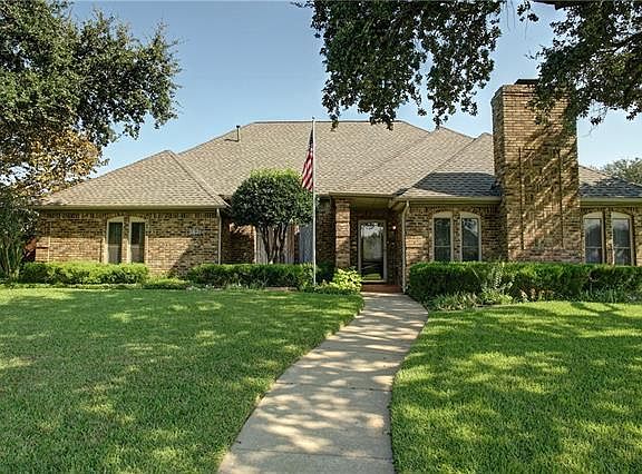 2nd image of 3821 Carrizo Dr