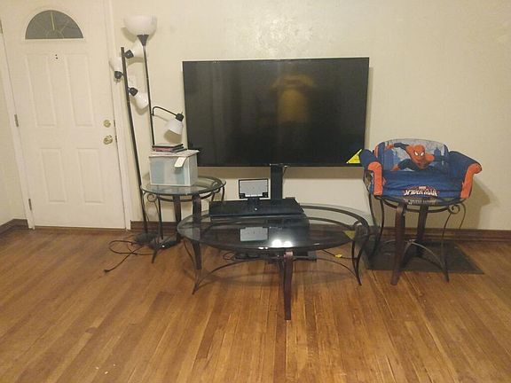 4th image of 3208 McCart Ave #A