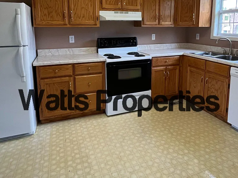158 14th Ave NW #158 — Photo 9
