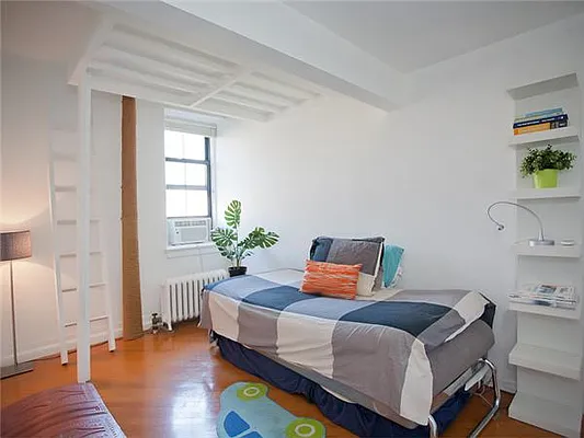 Sold by Avenue Sotheby's International Realty | media 14