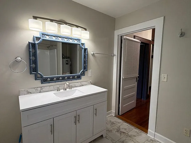 534 E Call St — Photo 26