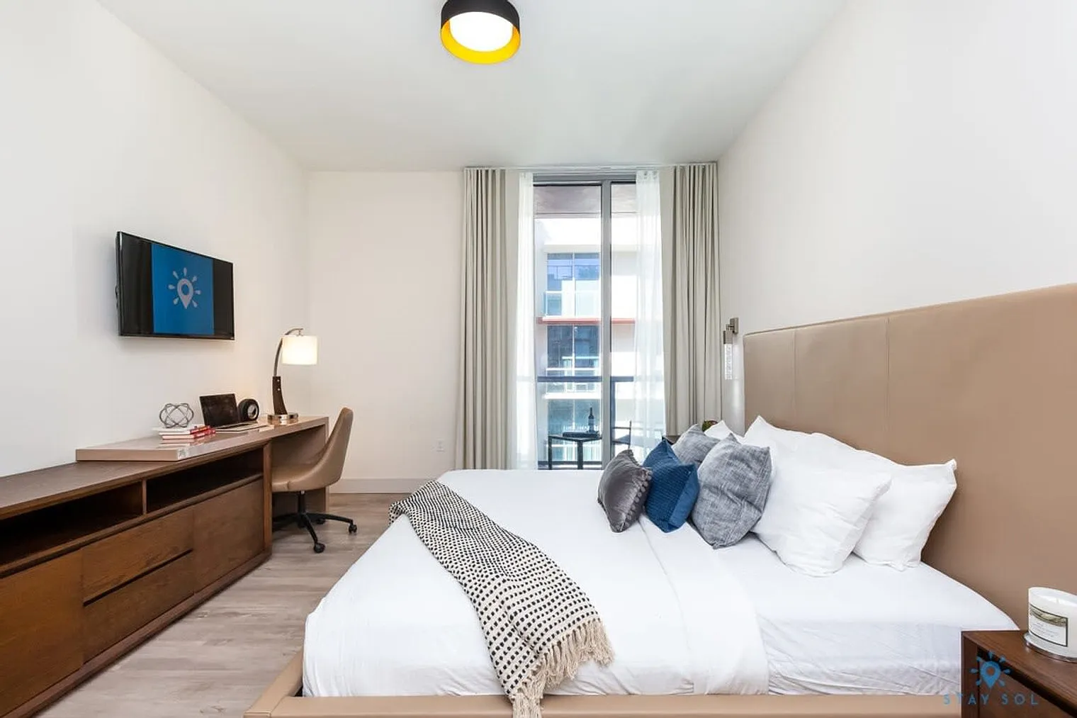 Studio, 1.0 bath, 398 sqft, $2,066 — Photo 1