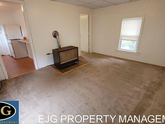 4th image of 106 Vine St #5