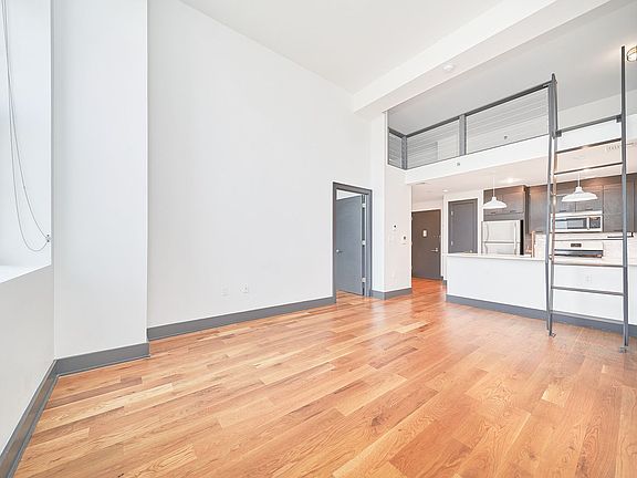 2nd image of 340 E 117th St #5F