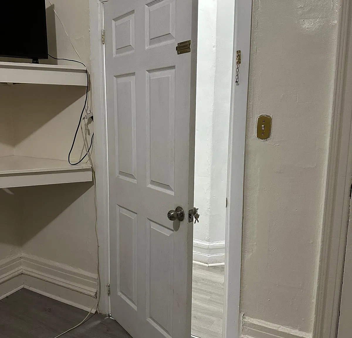 1 bed, $1,200 — Photo 4