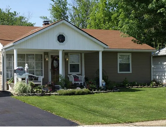 3489 Valerie St photo 1