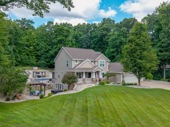 7355 Terrie Lynn Dr NE, Belmont, MI 49306