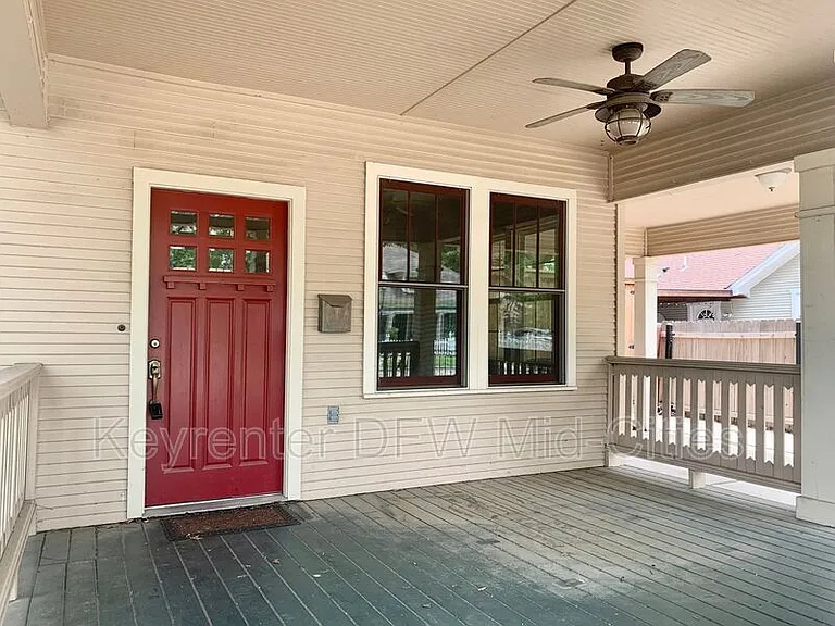 1905 S Henderson St — Photo 3