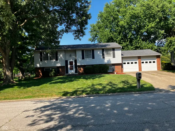 8451 Royal Meadow Dr, Indianapolis, IN 46217