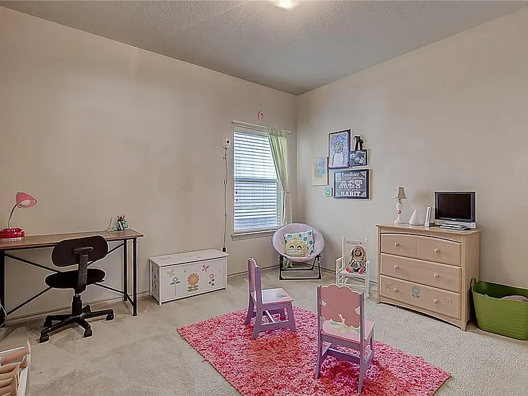 5009 Holliday Dr — Photo 22
