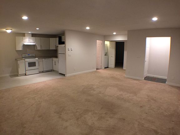 4th image of 125 108th Ave SE APT 7