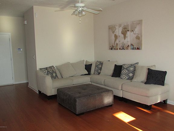 4th image of 2344 Sunset Bluff Dr