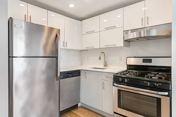 Rented by Compass | media 22