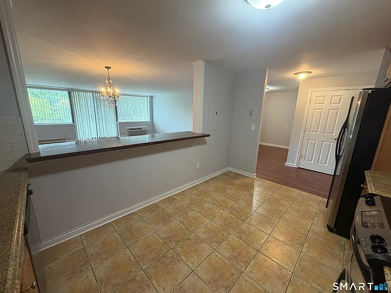 1460 Elm St #330 — Photo 3