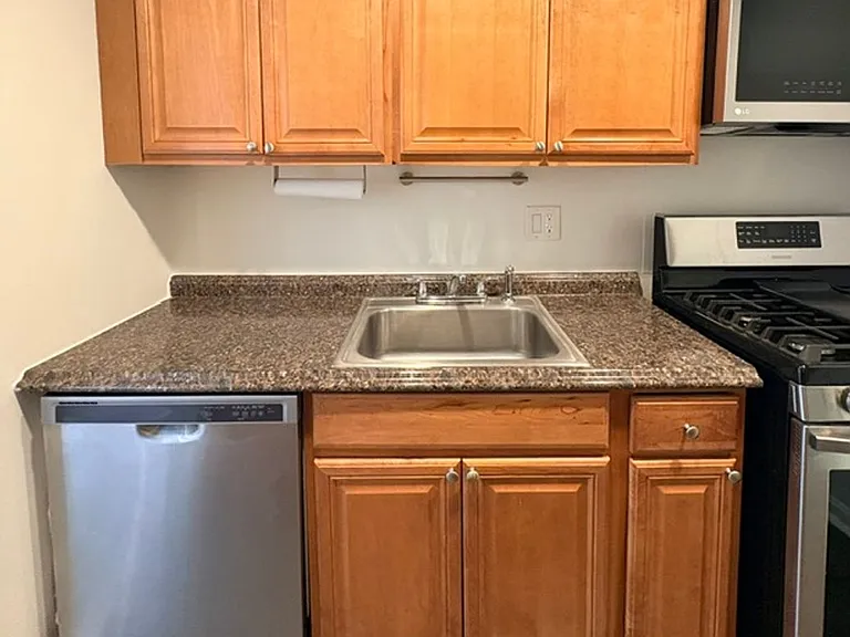 12403 Braxfield Ct #12 — Photo 11