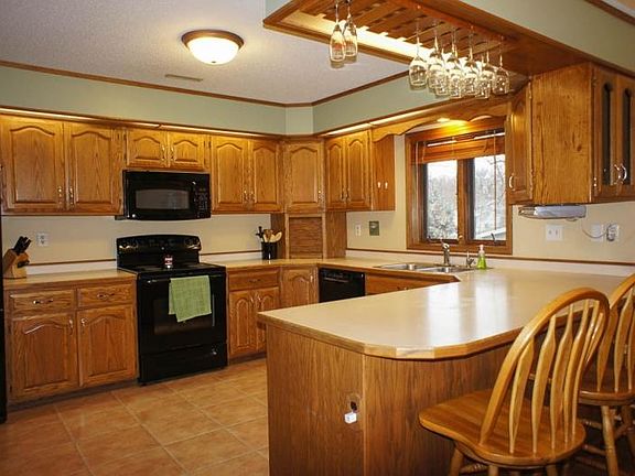 5th image of 601 Southwood Dr