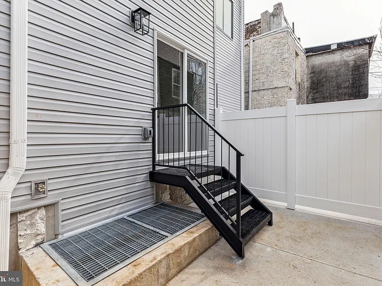 2224 N Howard St #1 — Photo 12